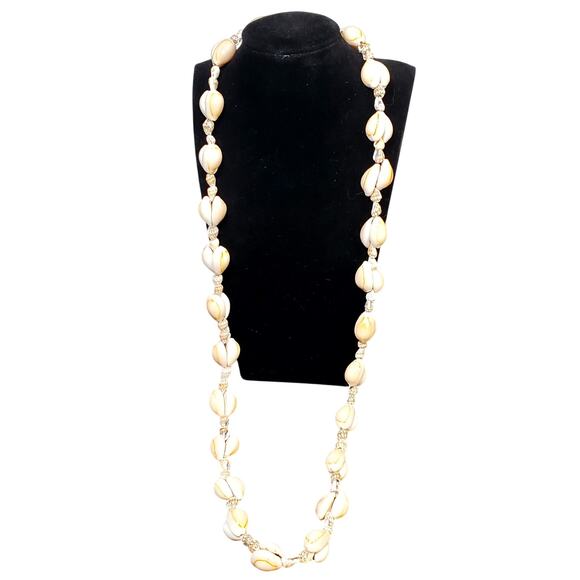 Made in the Philippines Necklace Cowrie Shell Bead Strand 15" Vtg Beachy Boho - Picture 1 of 5